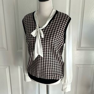 Cream black white Adrianna Papell L career sweater blouse with tie